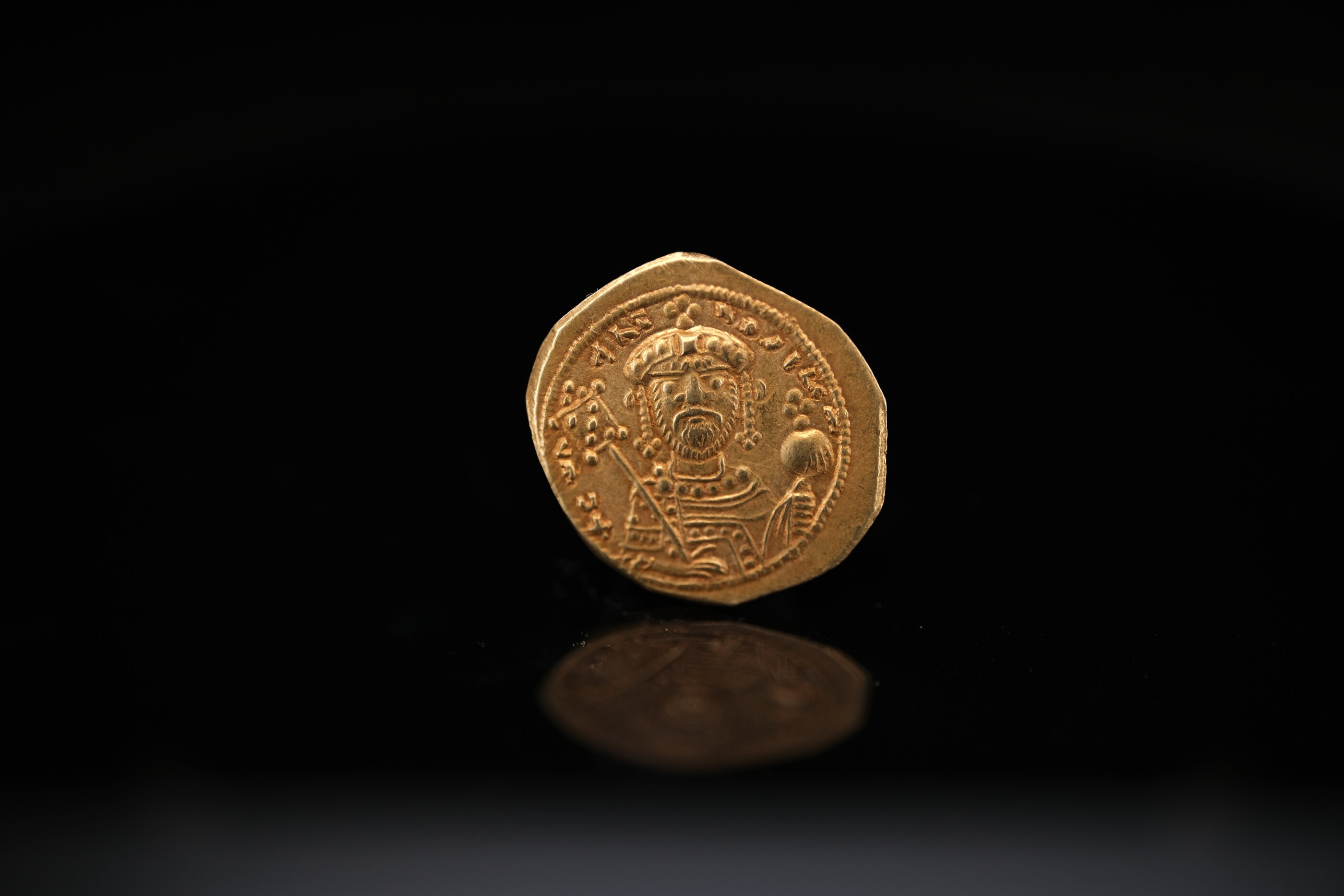 Constantine IX Monomachus Gold Tetarteron Nomisma - Image 2