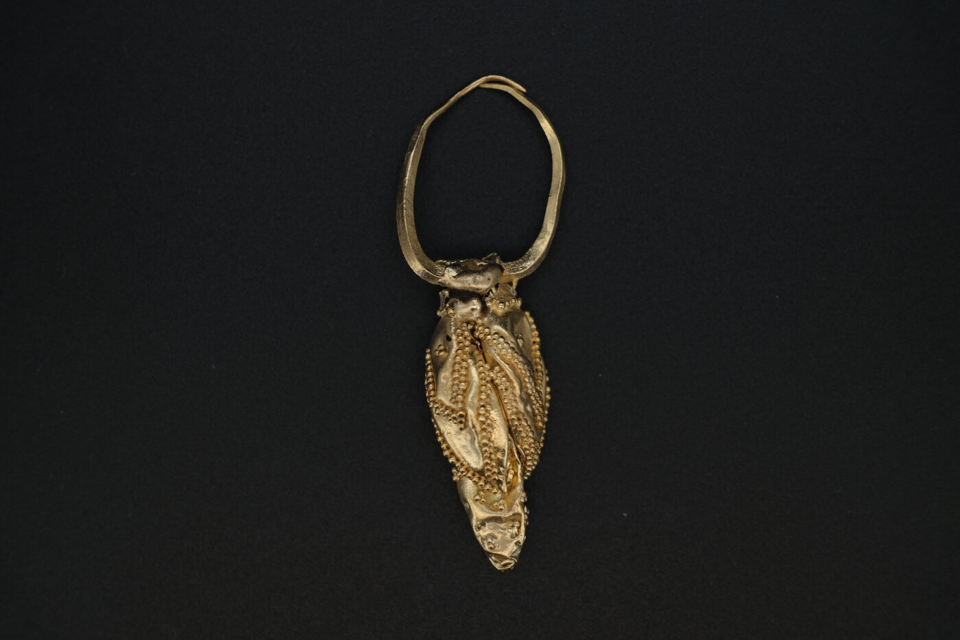 Hellenistic Gold Earring with Granulation - Image 3