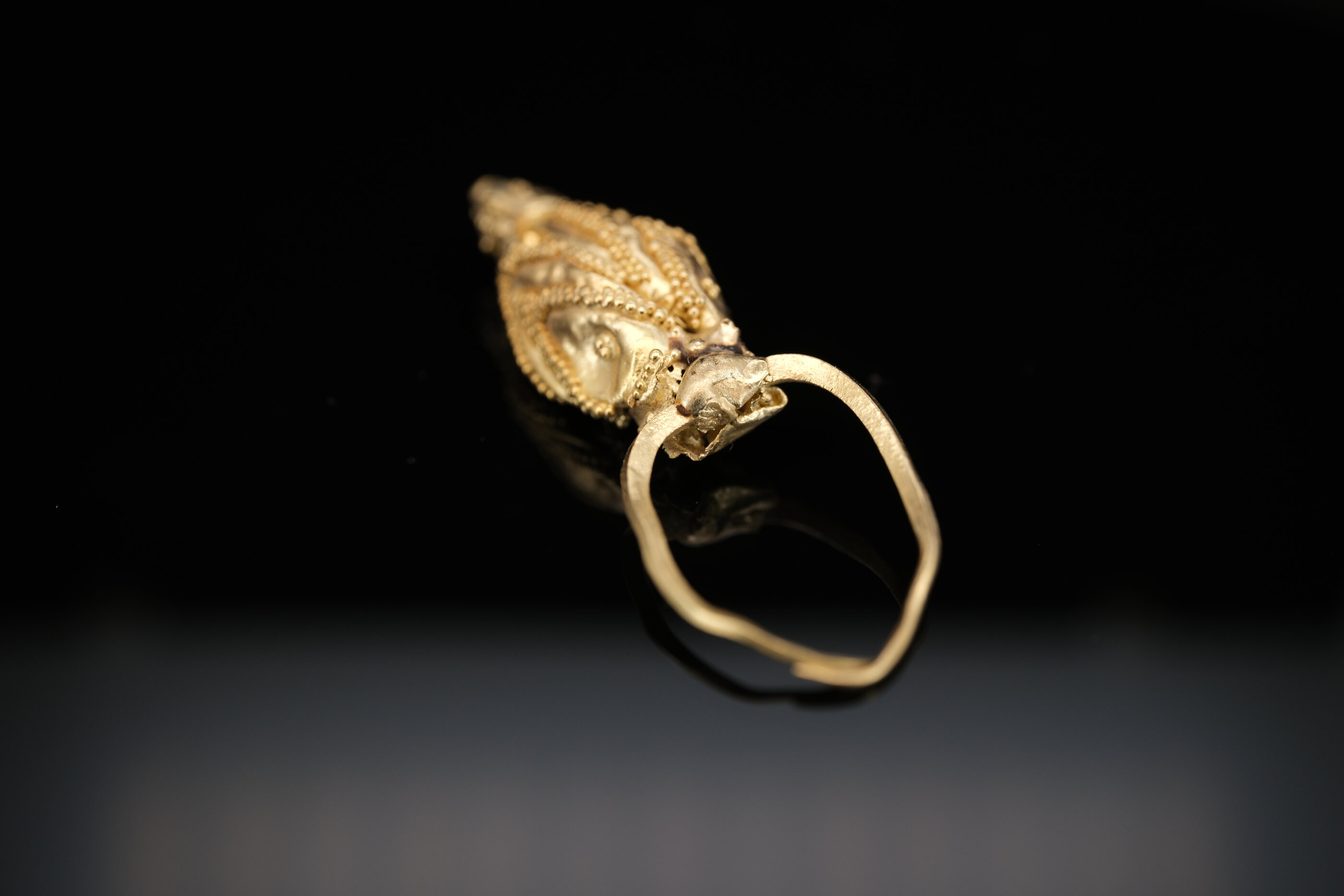 Hellenistic Gold Earring with Granulation - Image 5